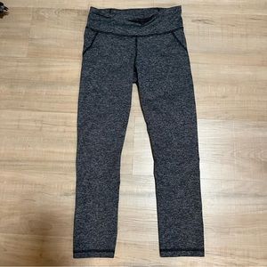 Under Armour Cropped Leggings